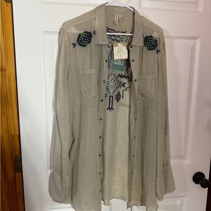 Elegant Cream Blouse with Embroidery